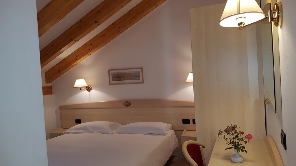 Hotel Da Remo Tenna Buitenkant foto