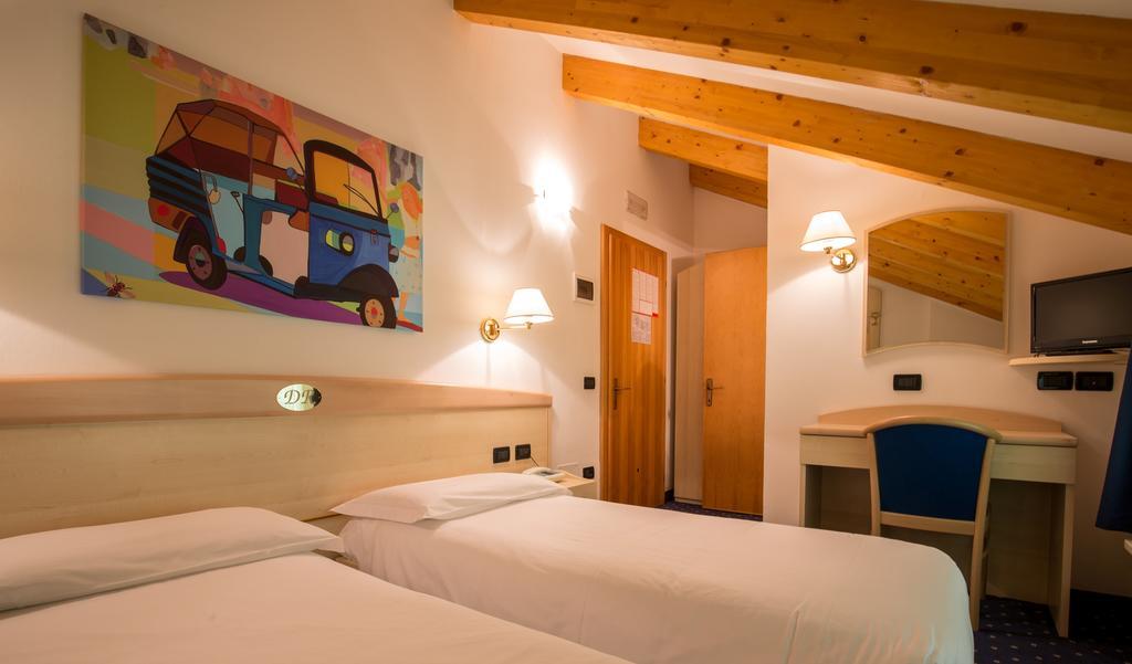 Hotel Da Remo Tenna Buitenkant foto